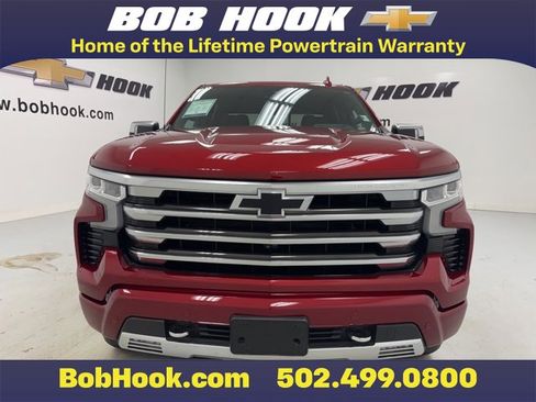 Used 2023 Chevrolet Silverado 1500 High Country w/ Technology Package image 2