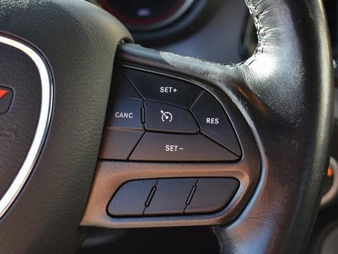 Used 2023 Dodge Challenger SXT image 17