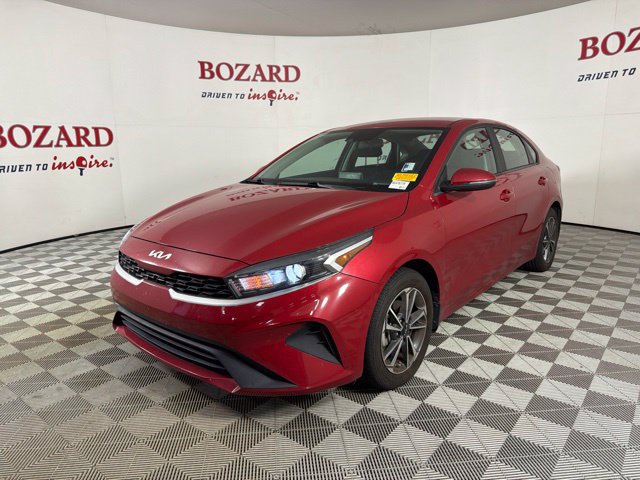 Used 2022 Kia Forte LXS w/ LXS Technology Package FWD image 4