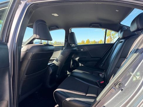 Used 2017 Honda Accord Sport image 13