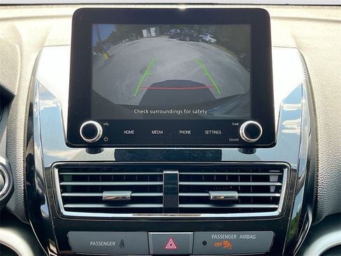 New 2025 Mitsubishi Eclipse Cross LE image 13