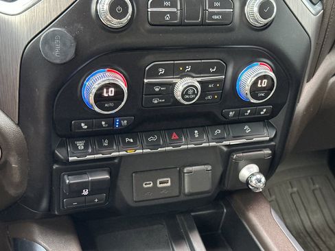 Used 2020 GMC Sierra 3500 Denali w/ Denali Ultimate Package image 19