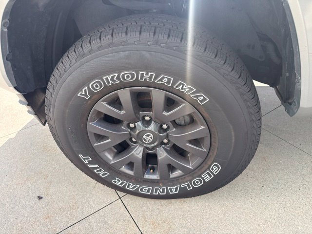 Used 2023 Toyota Tacoma SR5 AWD/4WD image 18