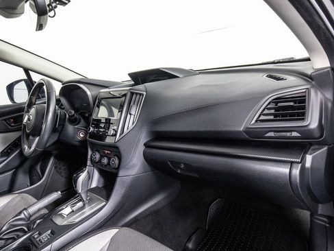 Used 2019 Subaru Crosstrek 2.0i Premium image 17