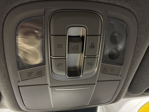 Used 2019 Hyundai Santa Fe FWD image 25