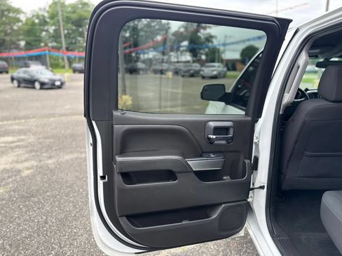Used 2018 Chevrolet Silverado 1500 LT w/ LT Fleet Convenience Package AWD/4WD image 13