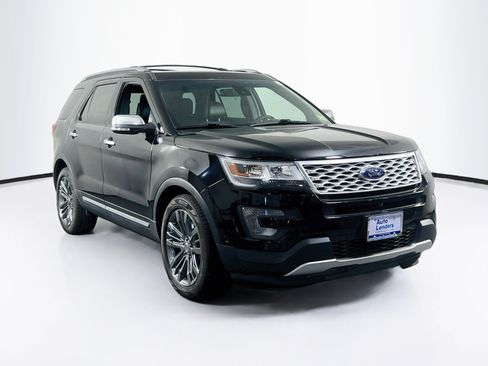 Used 2017 Ford Explorer Platinum AWD/4WD image 3
