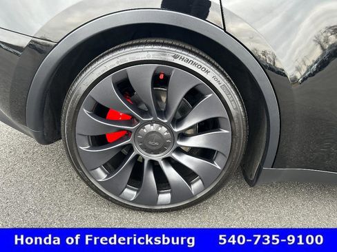 Used 2024 Tesla Model Y Performance image 32