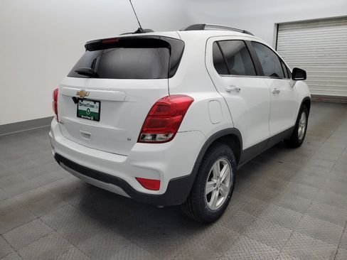 Used 2020 Chevrolet Trax LT w/ LT Convenience Package FWD image 9