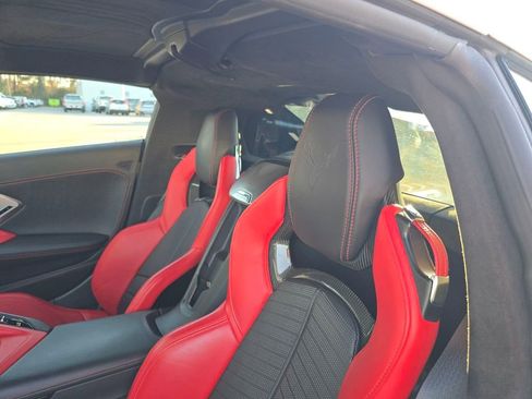 Used 2021 Chevrolet Corvette Stingray Premium Cpe w/ Z51 Performance Package image 25