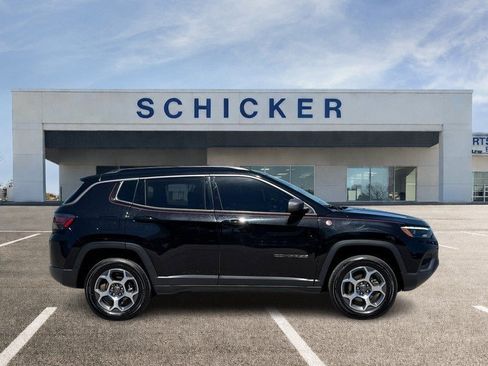 Used 2022 Jeep Compass Trailhawk w/ Trailhawk Elite Group AWD/4WD image 2