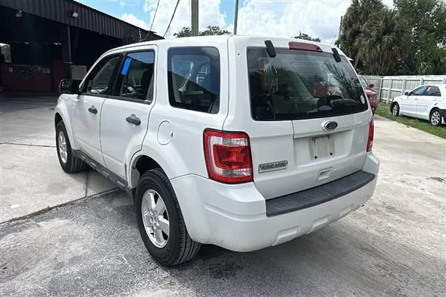 Used 2012 Ford Escape XLS FWD image 2