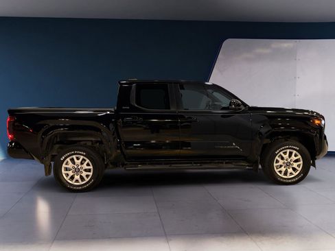 Used 2024 Toyota Tacoma SR5 image 6