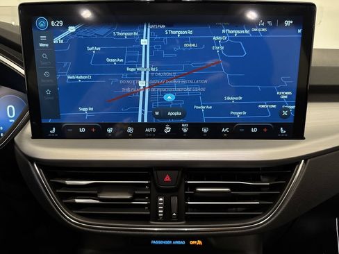 New 2025 Ford Escape SE w/ PHEV Premium Package FWD image 20