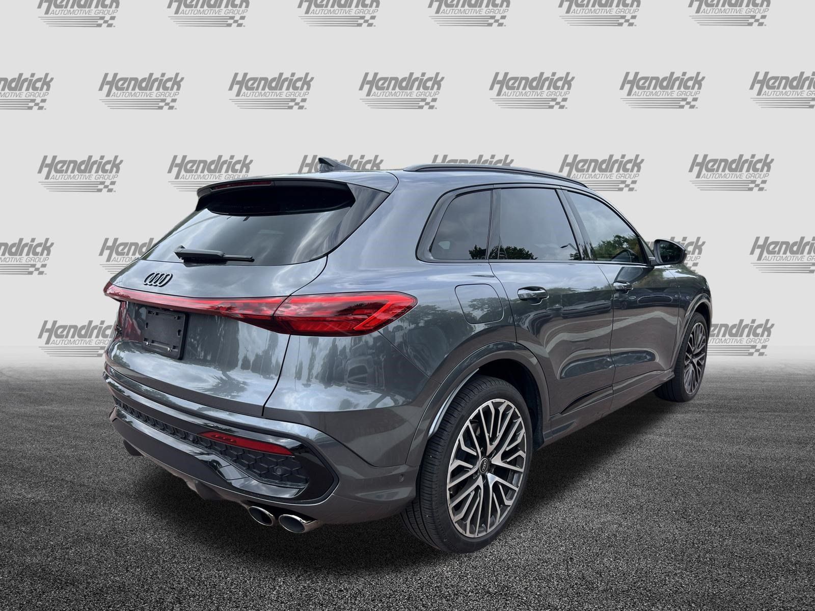 Used 2025 Audi SQ5 Premium Plus AWD/4WD image 10
