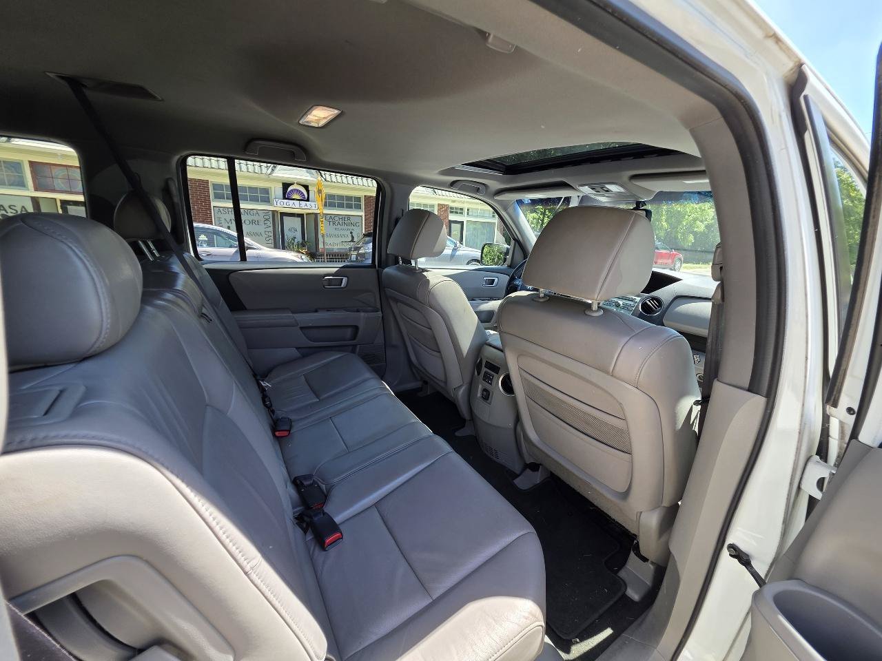 Used 2010 Honda Pilot EX-L image 22
