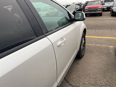 Used 2010 Ford Edge SEL image 16