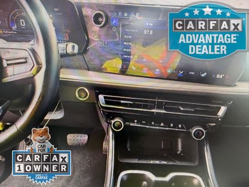 Used 2025 Chevrolet Traverse LT FWD image 4