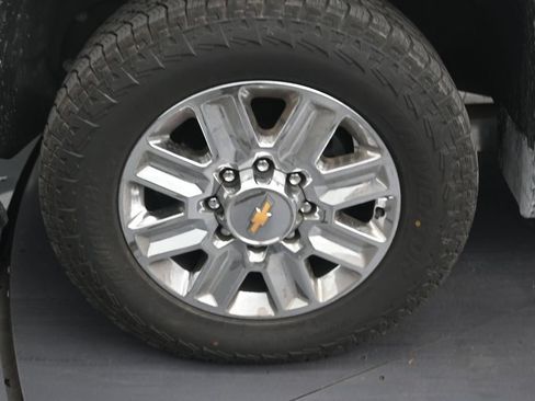 Used 2024 Chevrolet Silverado 3500 High Country w/ High Country Premium Package AWD/4WD image 9