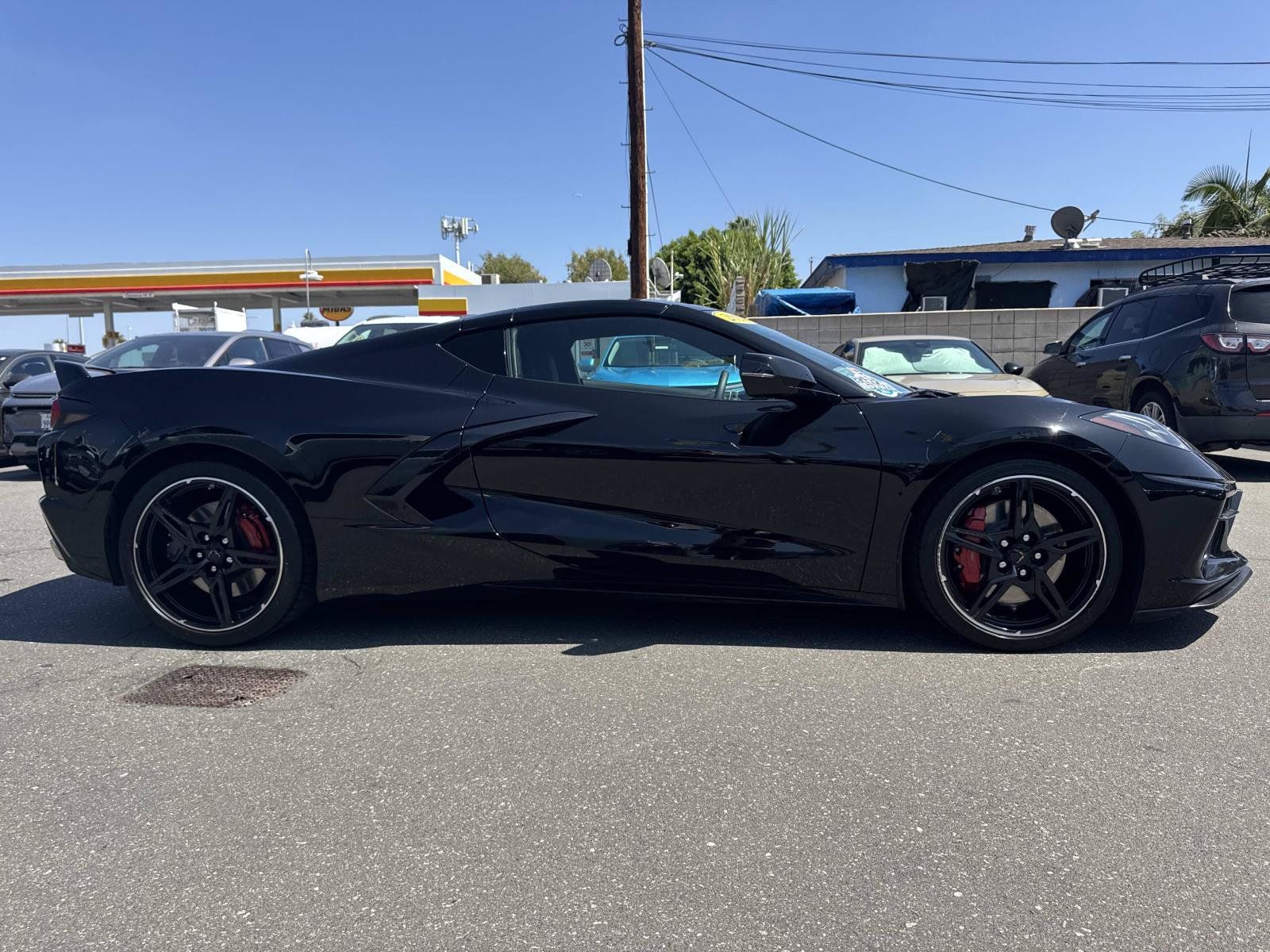 Used 2023 Chevrolet Corvette Stingray Preferred Cpe w/ Z51 Performance Package RWD image 4