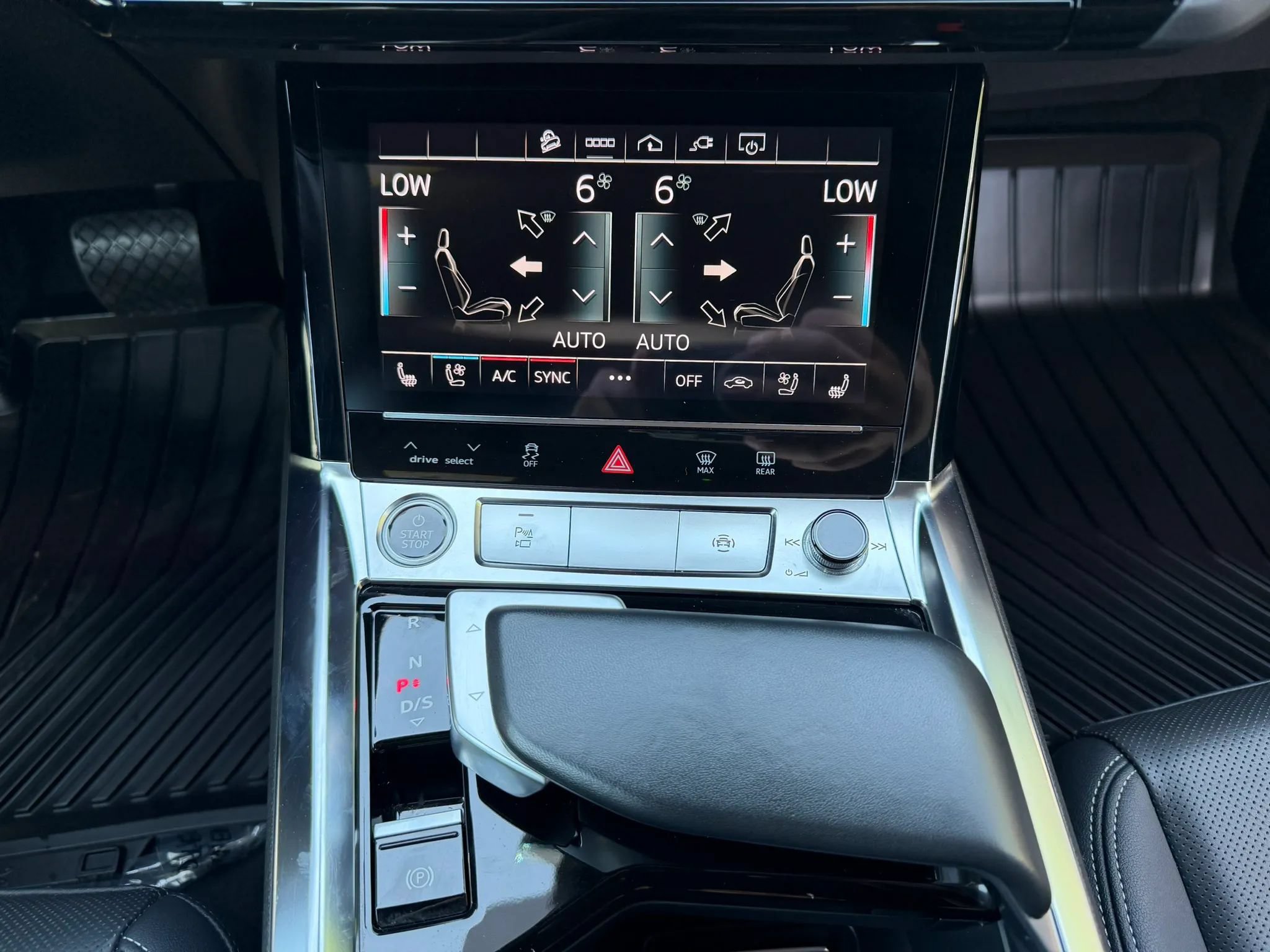 Used 2023 Audi e-tron Premium Plus AWD/4WD image 31