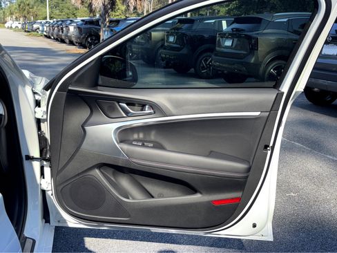 New 2026 Genesis G70 2.5T image 11