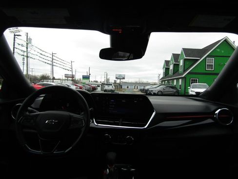 Used 2024 Chevrolet Trax RS w/ Driver Confidence Package image 9