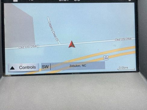 Used 2017 Ford Edge Titanium w/ Equipment Group 301A FWD image 7