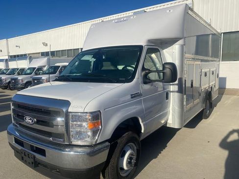New 2026 Ford E-450 and Econoline 450 Super Duty w/ Power Equipment Group RWD image 1