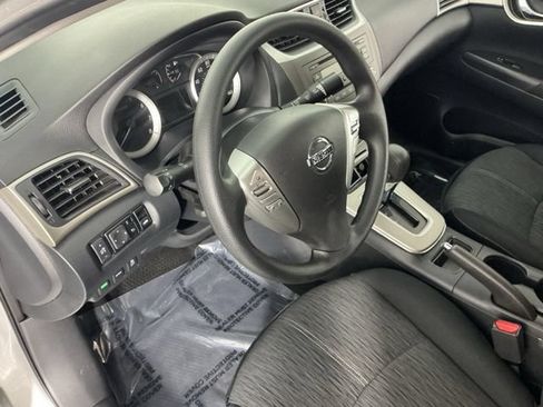 Used 2014 Nissan Sentra SV FWD image 29