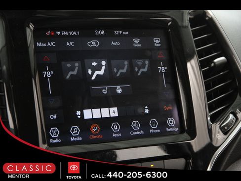 Used 2021 Jeep Cherokee Limited image 10