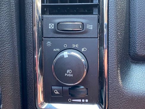 Used 2018 RAM 2500 Big Horn w/ Sport Appearance Group AWD/4WD image 27