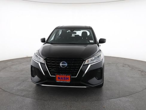 Used 2024 Nissan Kicks S FWD image 4