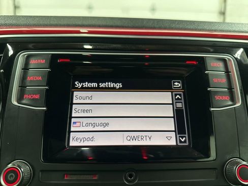 Used 2016 Volkswagen Beetle 1.8T S image 33