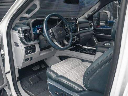 Used 2024 Ford F350 Limited w/ FX4 Off-Road Package image 4