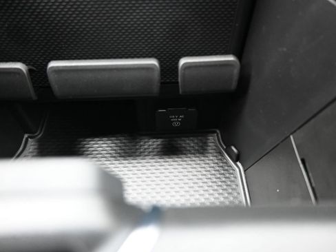 New 2026 RAM 1500 2WD Crew Cab image 9