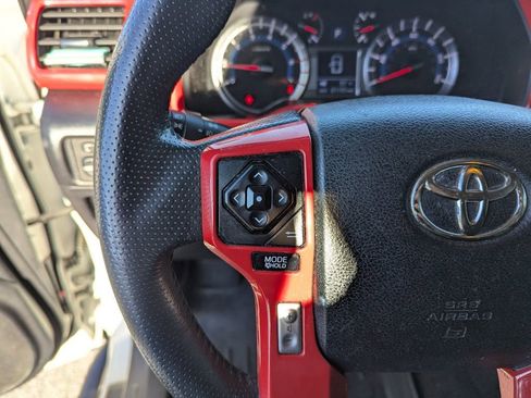 Used 2019 Toyota 4Runner image 23