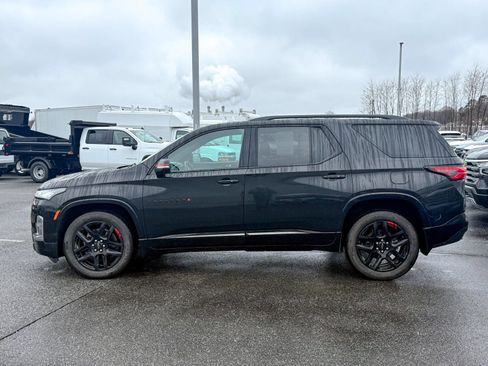 Used 2023 Chevrolet Traverse Premier w/ Redline Edition image 4