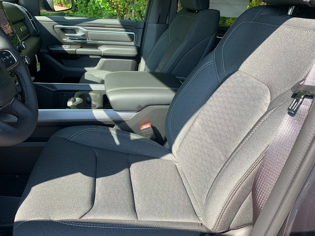 New 2026 RAM 1500 4x4 Crew Cab image 11