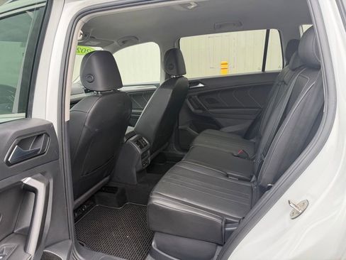 Used 2022 Volkswagen Tiguan SE image 12