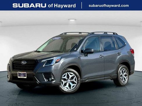 Used 2022 Subaru Forester Premium image 1