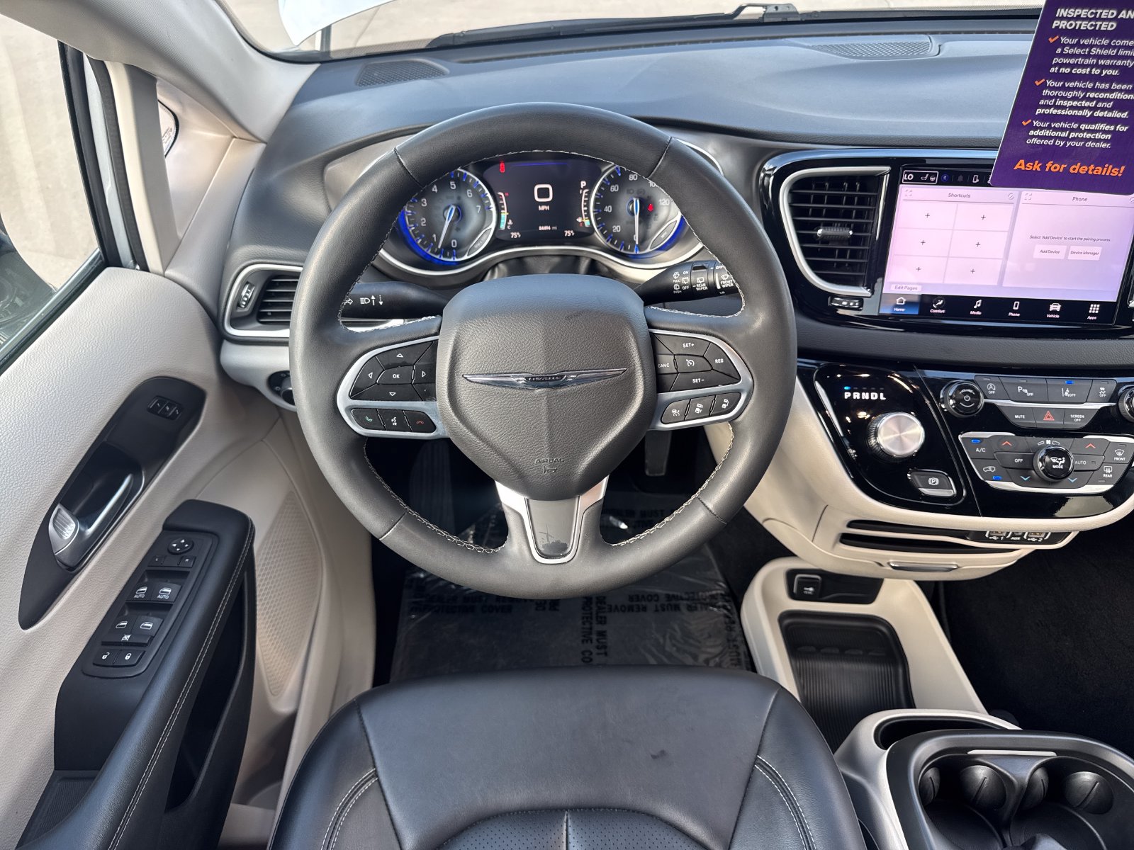 Used 2024 Chrysler Pacifica Touring-L FWD image 22