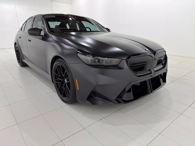Used 2026 BMW M5 w/ Carbon Package AWD/4WD image 7