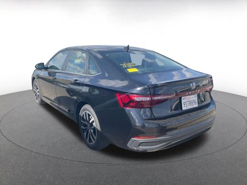 Used 2025 Volkswagen Jetta SE image 14