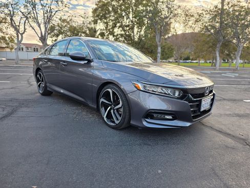 Used 2019 Honda Accord Sport image 3