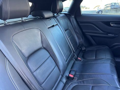 Used 2017 Jaguar F-PACE R-Sport image 19