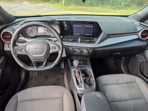 Used 2024 Chevrolet Trax RS w/ Driver Confidence Package FWD image 26