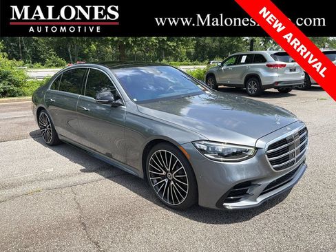 Used 2022 Mercedes-Benz S 580 4MATIC Sedan w/ AMG Line Package image 1