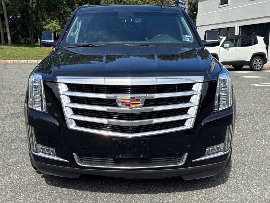 Used 2016 Cadillac Escalade Premium AWD/4WD image 2