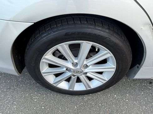 Used 2013 Toyota Camry XLE w/ Leather Pkg FWD image 32